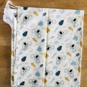 Draps en coton pour maternelle, doux et colorés, conçus pour assurer confort et sécurité durant les siestes des enfants.