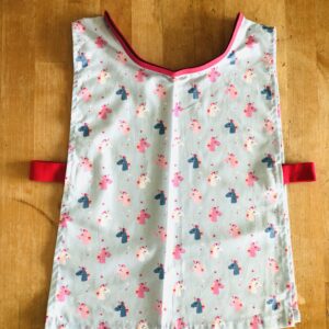 Tablier Maternelle avec Élastiques - Maman Cactus Facile à Enfiler