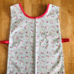 Tablier Maternelle avec Élastiques - Maman Cactus Facile à Enfiler