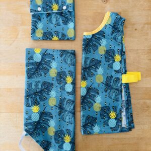 Kit maternelle Maman Cactus comprenant des draps en coton biologique, un tablier pratique et un sac à goûter coloré, pour accompagner les enfants à l'école.